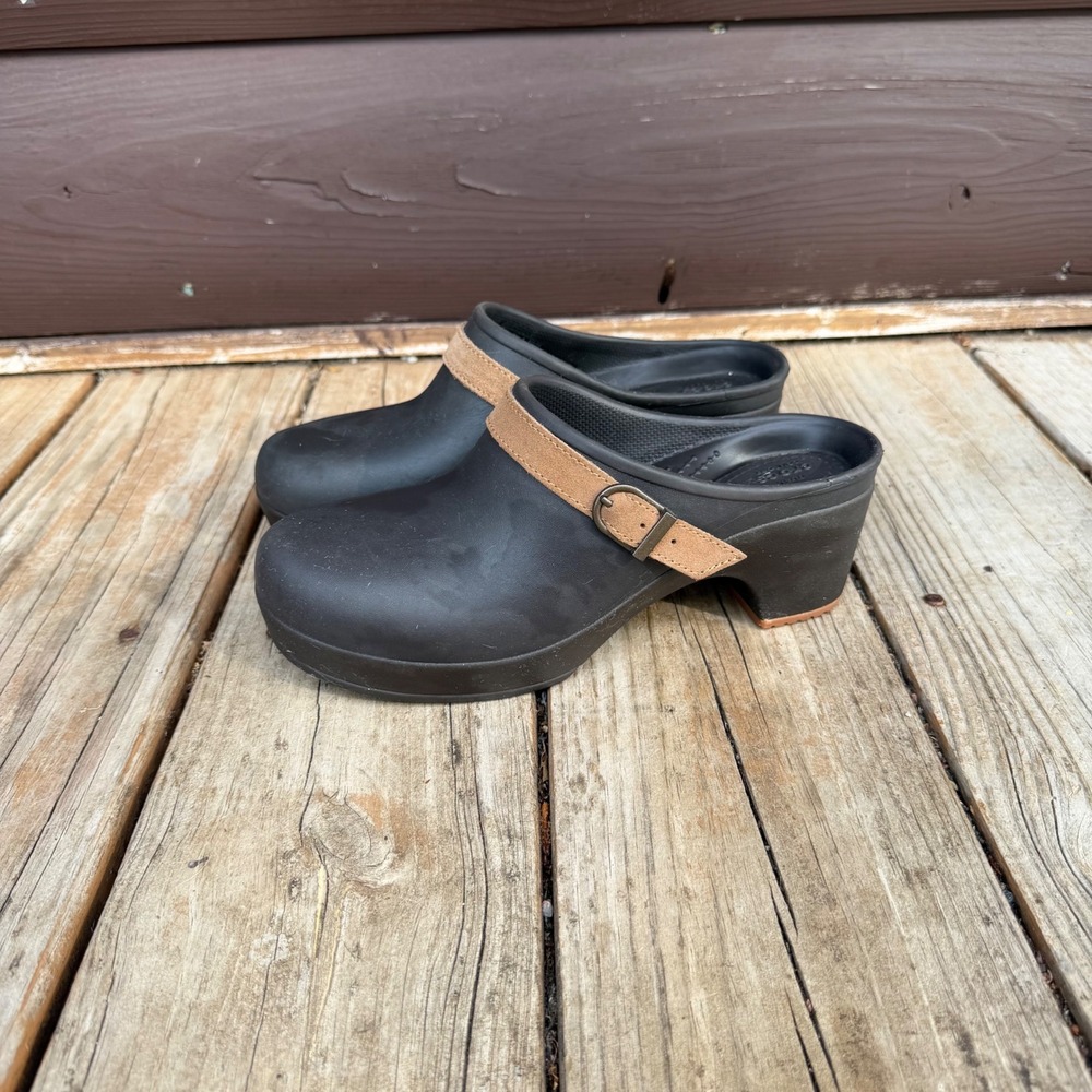 Crocs Sarah Clog Women Size 8 Black‎ Leather Strap Block Heel Mule
